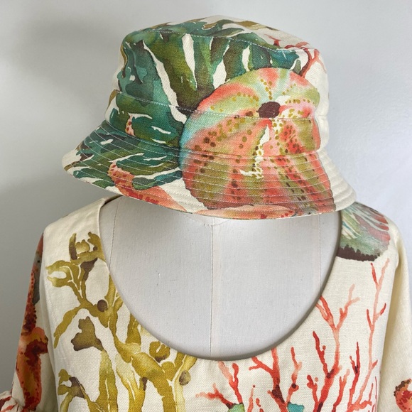 EXQUISITE CORAL SEA DRESS WITH PUFF SLEEVES & MATCHING BUCKET HAT LINEN/COTTON - Picture 11 of 14